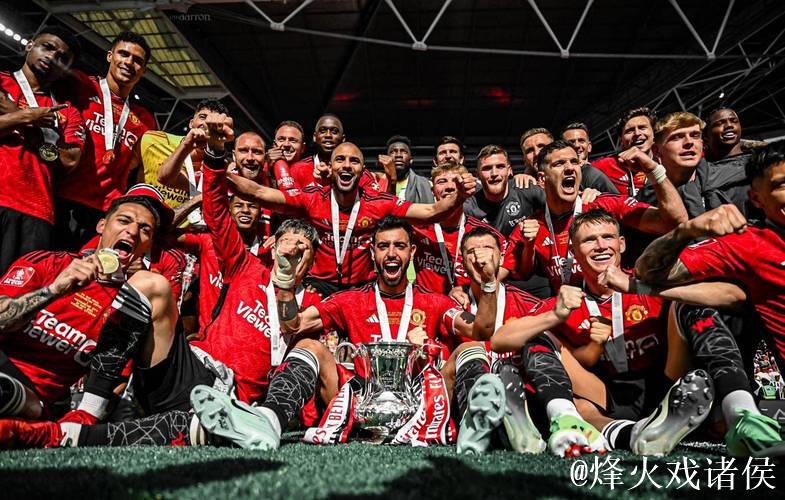 英超三强争冠差距微乎其微,欧战与保级形势空前激烈 英超三强争冠差距微乎其微,欧战与保级形势空前激烈